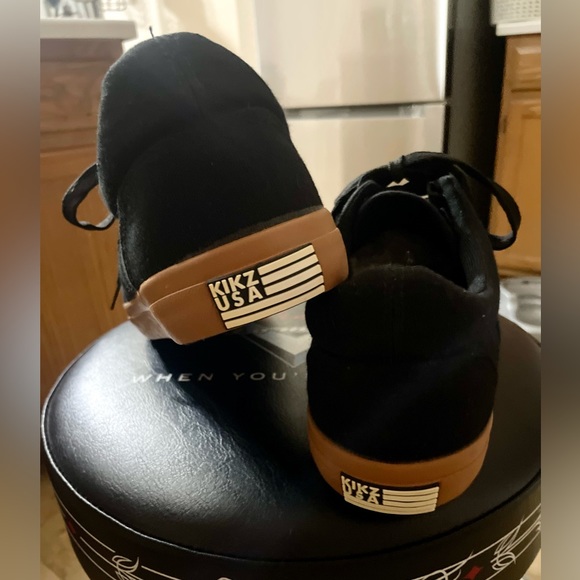 Men low lace-up shoes sneakers New WOT - Picture 2 of 5